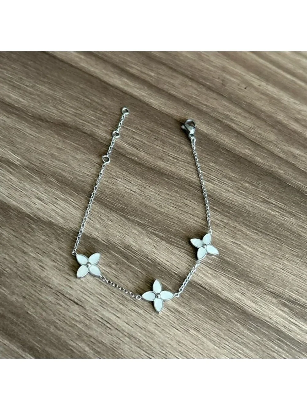 Silver flower bracelet Q450